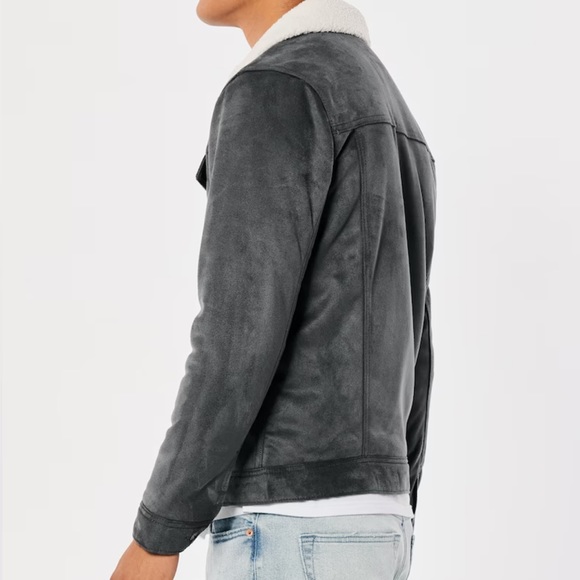 Hollister SHERPA-LINED FAUX SUEDE TRUCKER JACKET - Picture 4 of 8